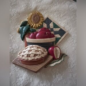 VTG Decorative Plastic Kitchen Wall Art Plaque 3 D 3373-2 - 7 1/2 x 7